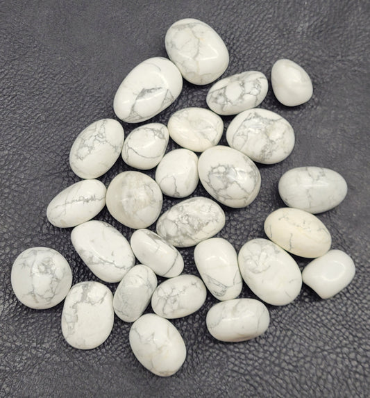 Howlite tumbles