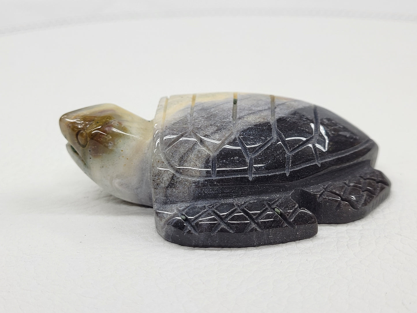 Sea turtle - Caribbean Calcite (medium)