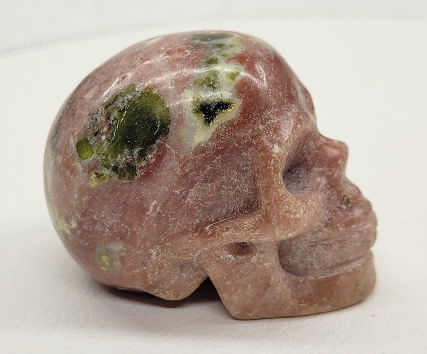 Skull medium - Red Serpentine