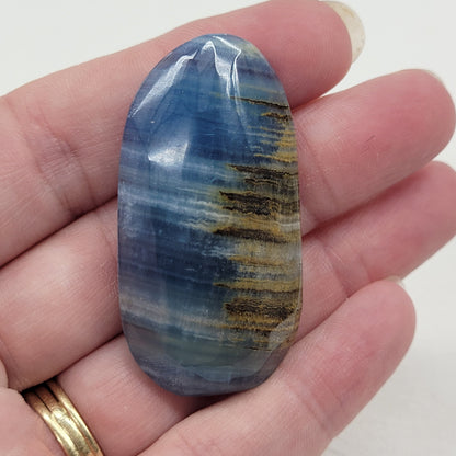 Blue Onyx cabachon (AA grade)