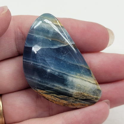 Blue Onyx cabachon (AA grade)