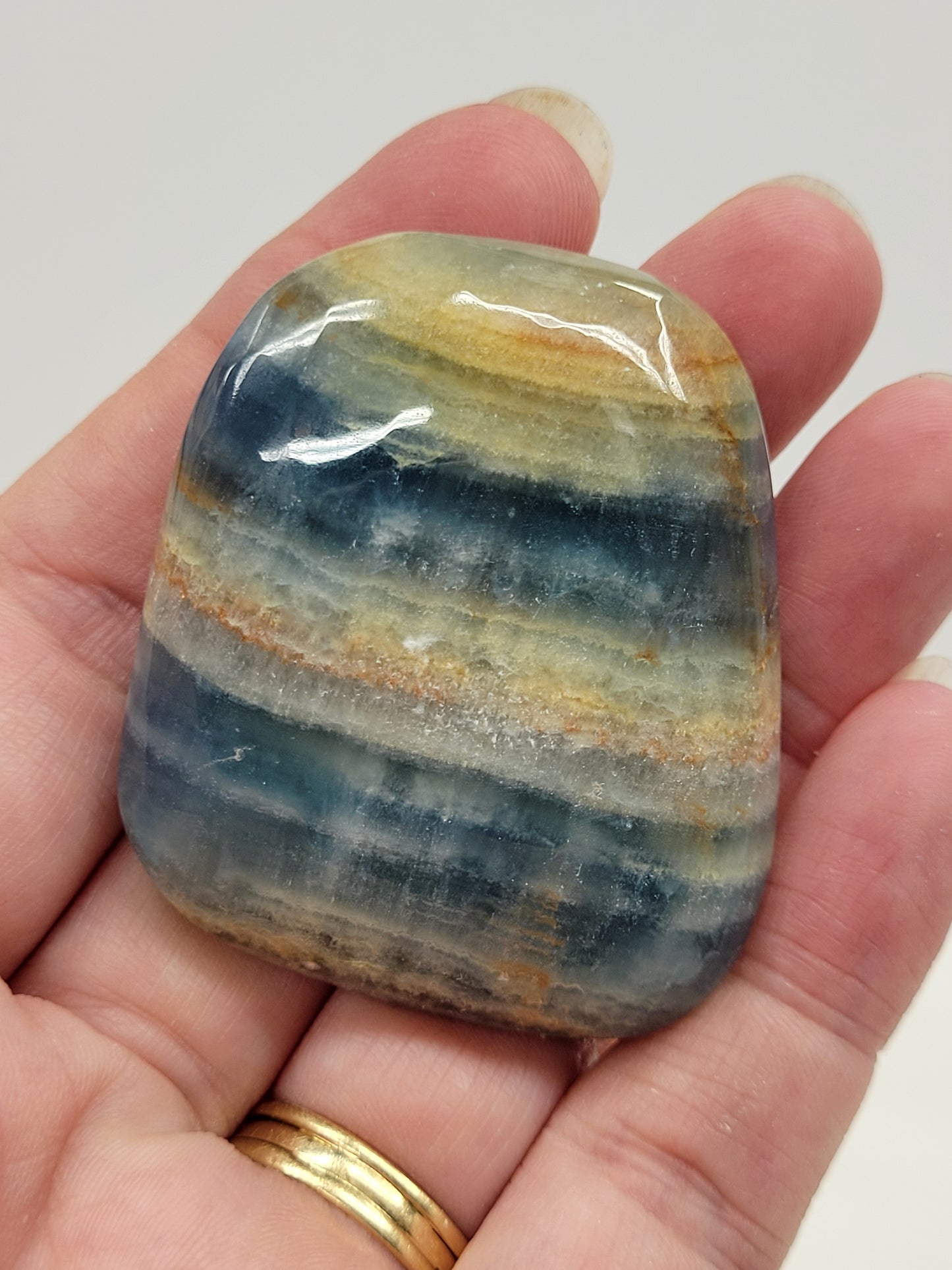 Blue Onyx cabachon (A grade)