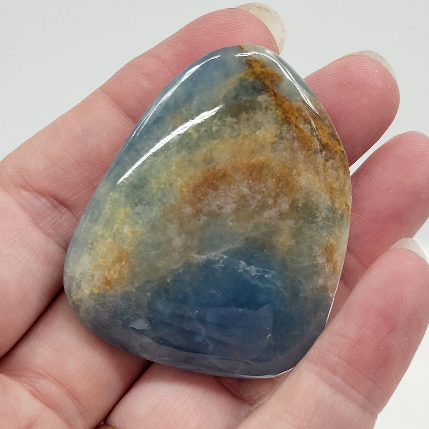 Blue Onyx cabachon (A grade)