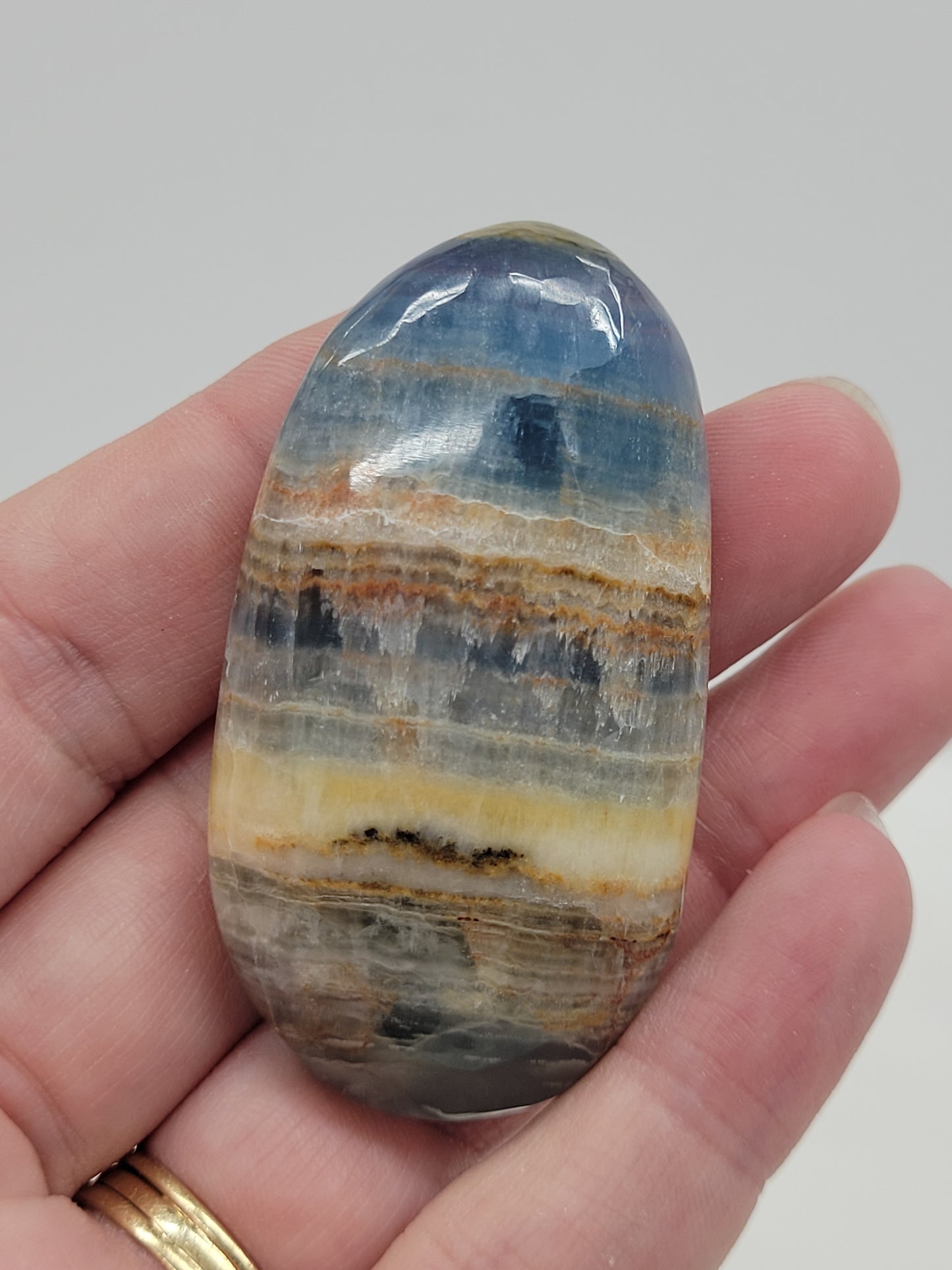 Blue Onyx cabachon (A grade)