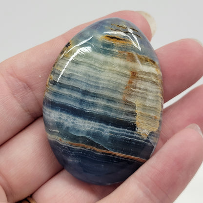 Blue Onyx cabachon (A grade)