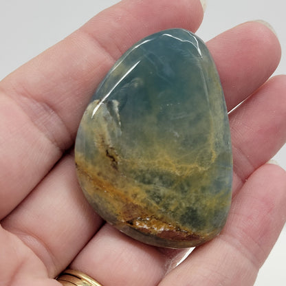 Blue Onyx cabachon (A grade)