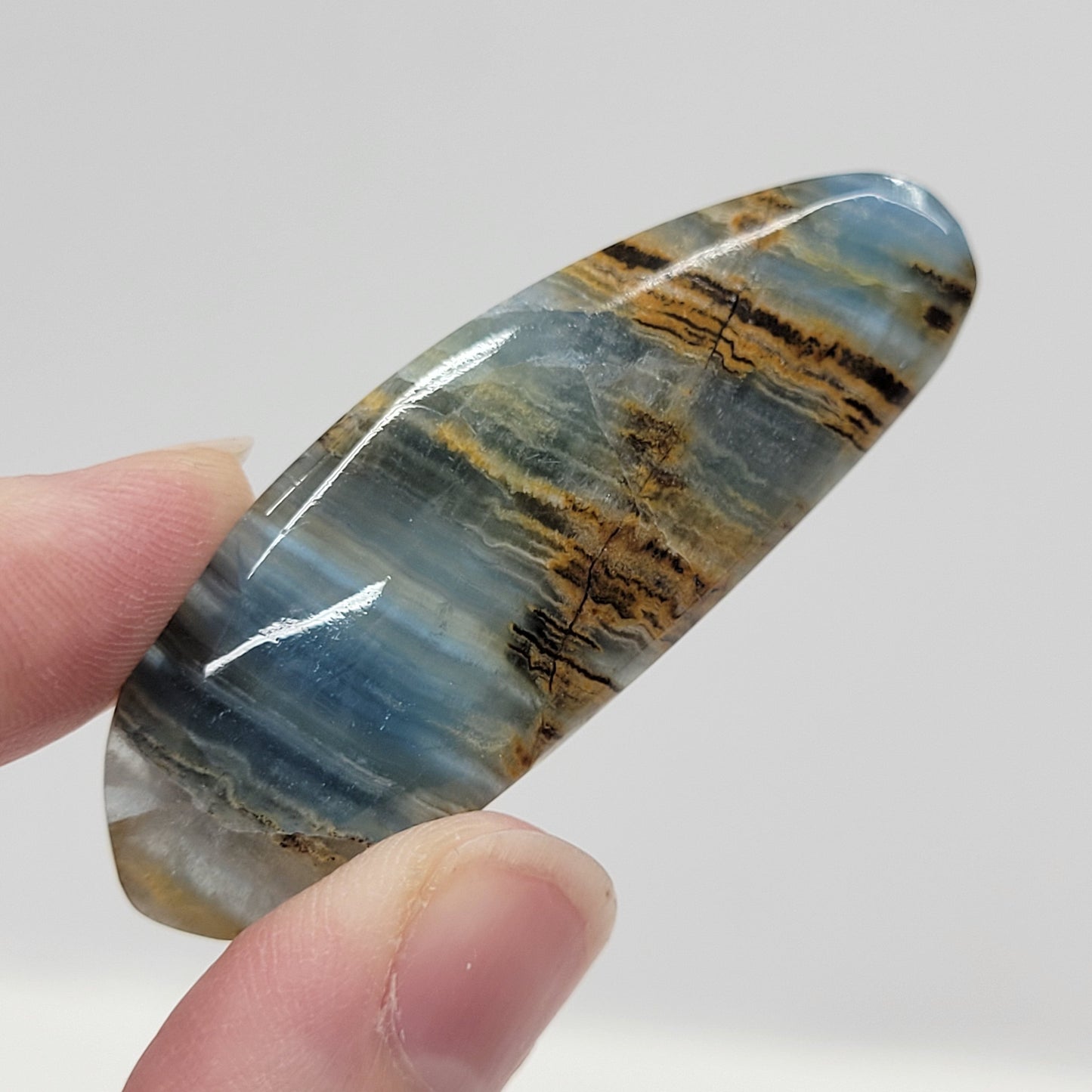 Blue Onyx cabachon (A grade)