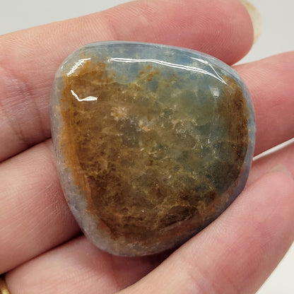 Blue Onyx cabachon (C grade)