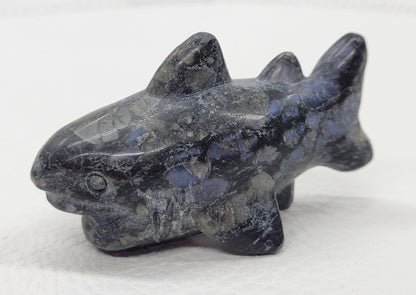 Shark carving (medium)