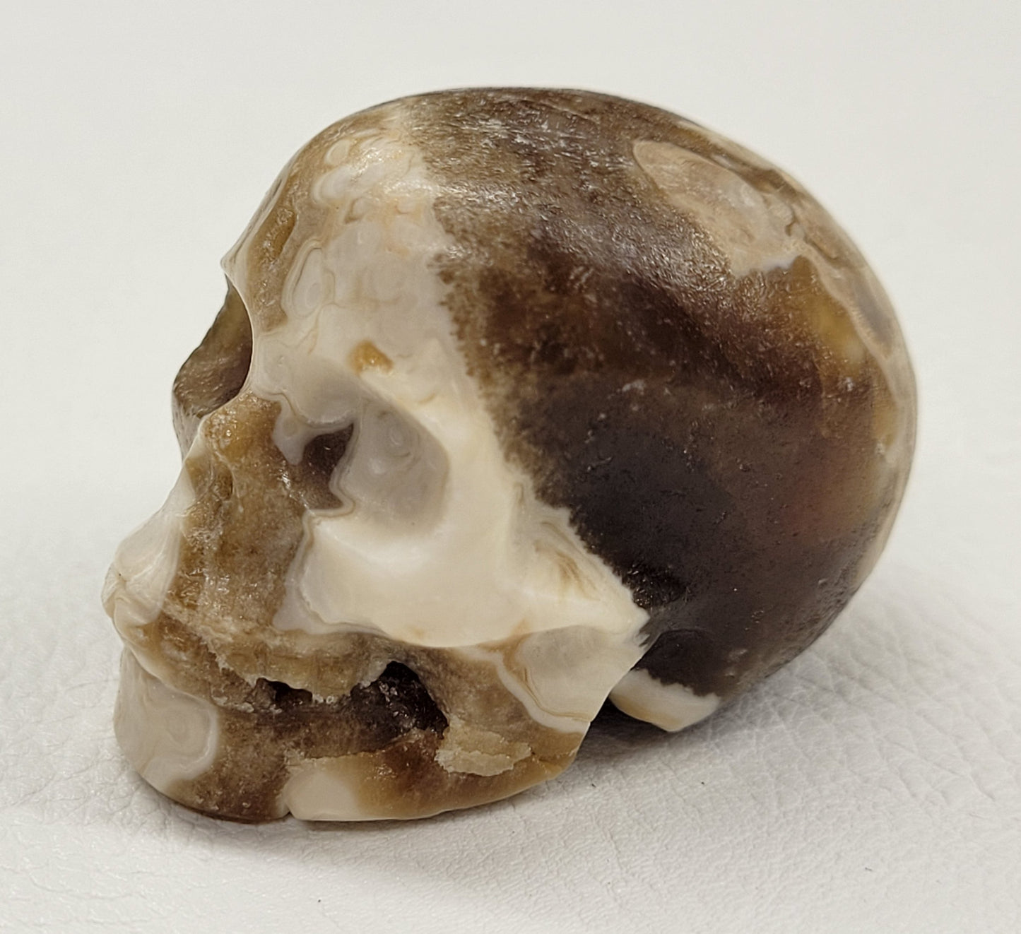 Amber Calcite skull (small)