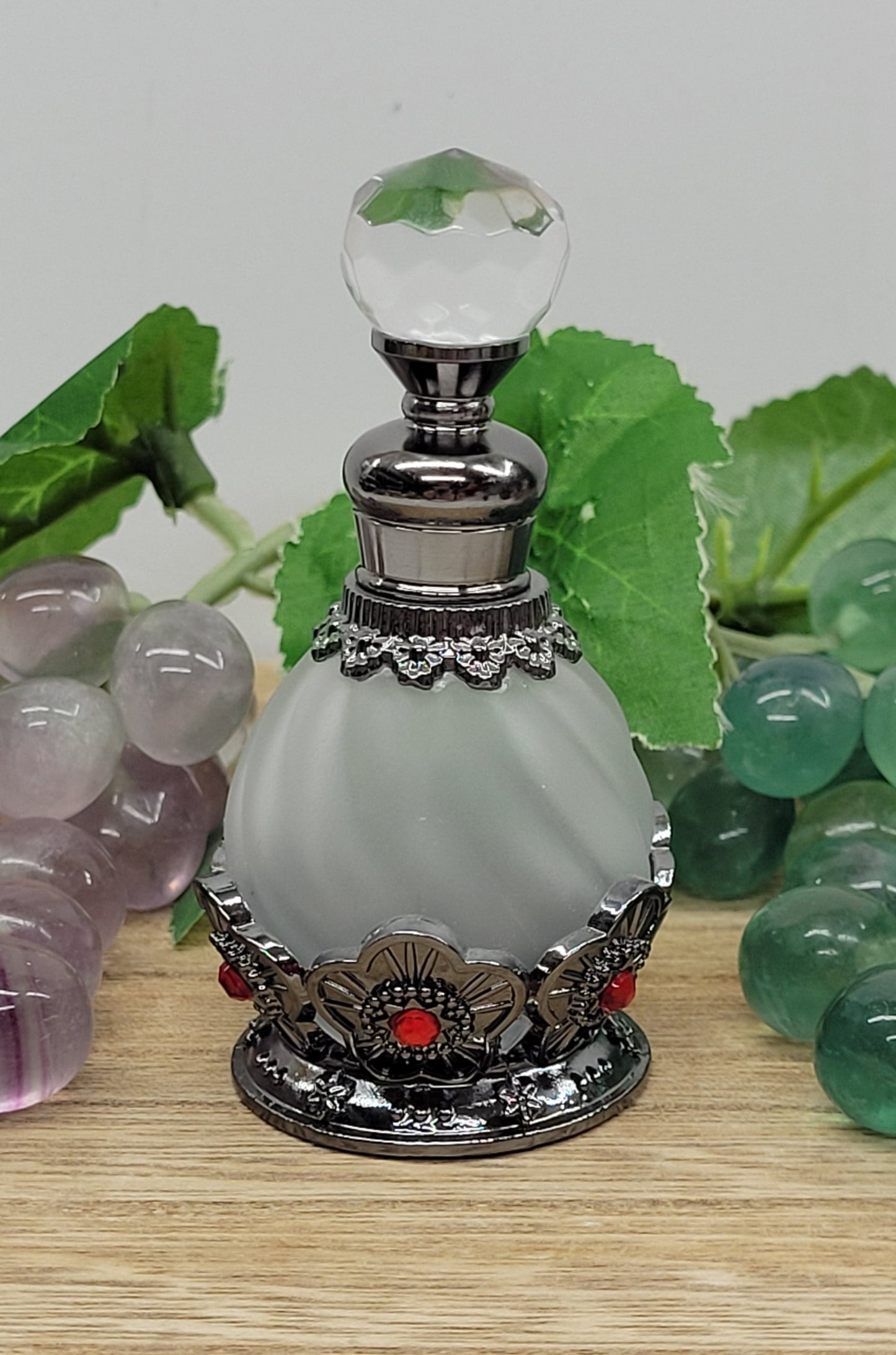 Perfume bottle - Round with Rhinestones