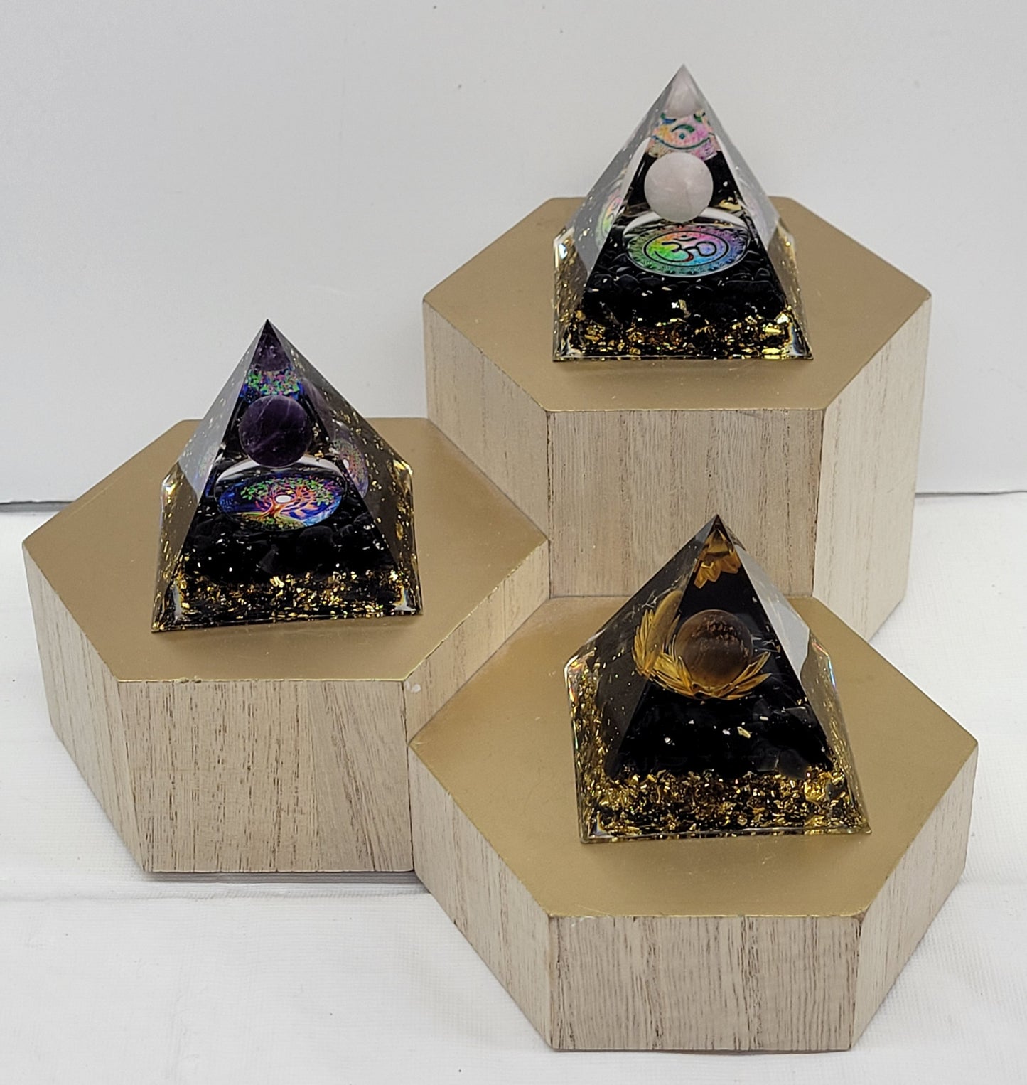 Resin pyramid w/ crystal chips