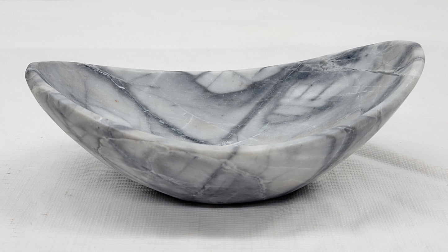 Calcite bowl