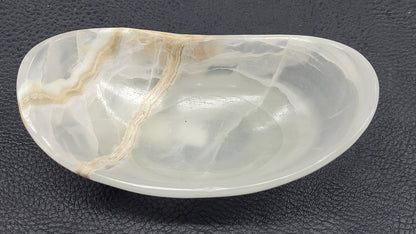 Calcite bowl