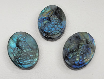 Peacock coin - Labradorite