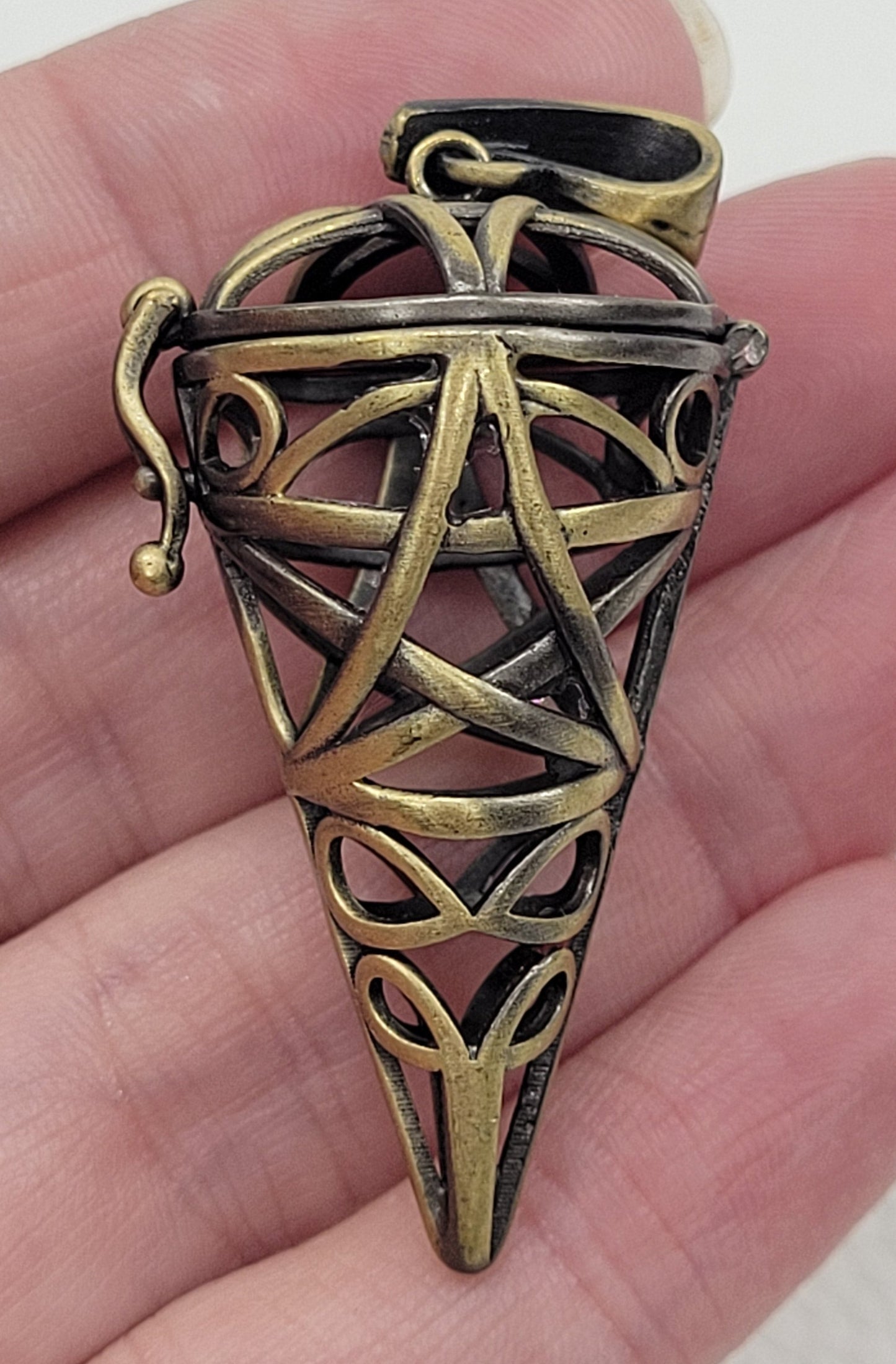 Brass sphere holder pendant