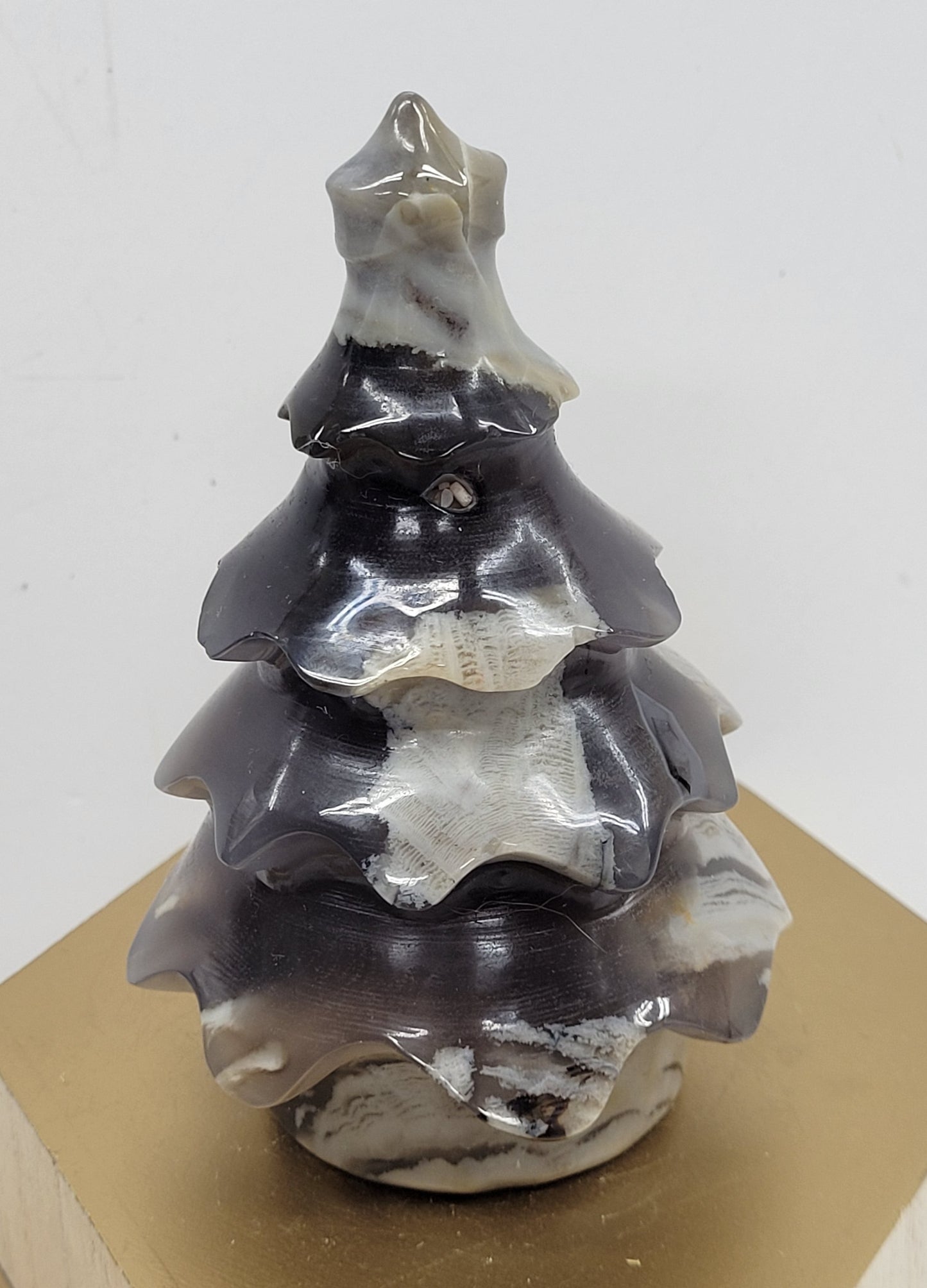 Volcano Agate Christmas tree