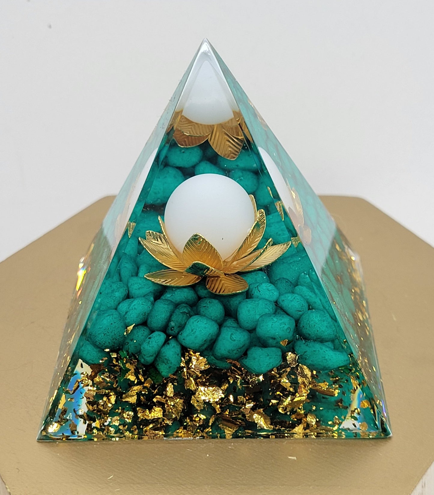 Resin pyramid w/ crystal chips