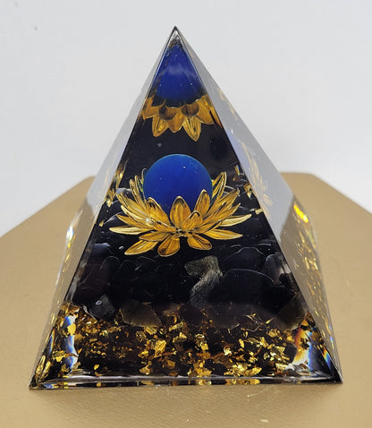 Resin pyramid w/ crystal chips