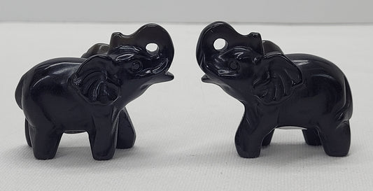 Elephant carving (medium)