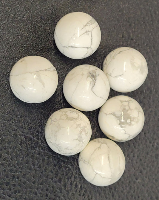 Howlite sphere (mini)