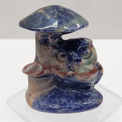 Owl under mushroom carving (medium)
