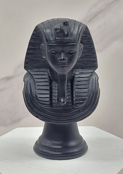 King Tut carving