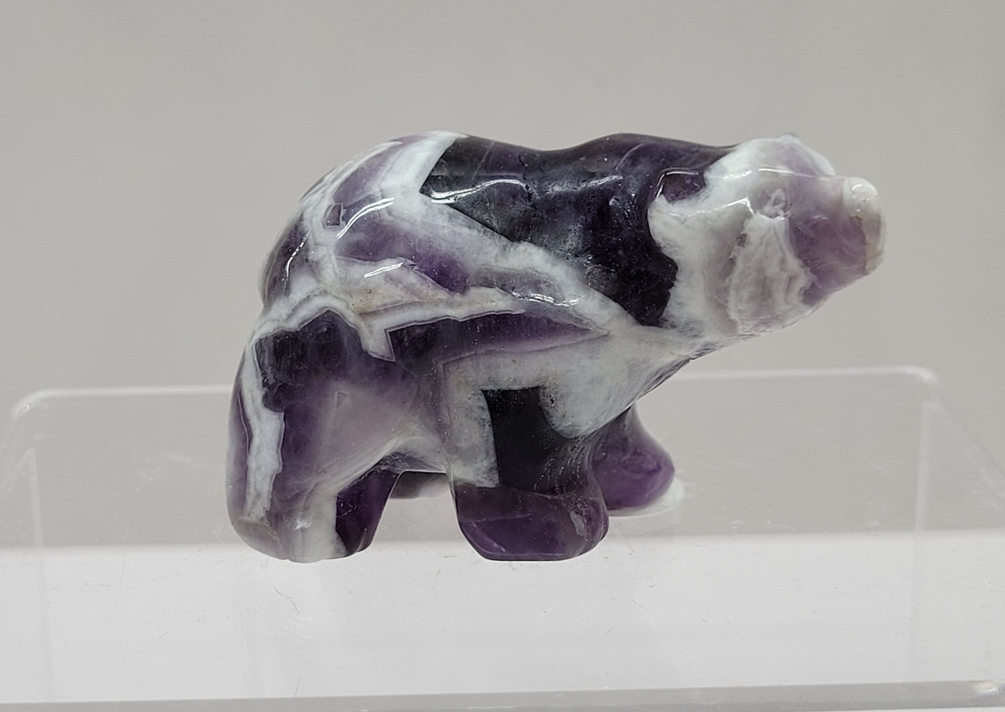 Bear carving - Dream Amethyst (small)
