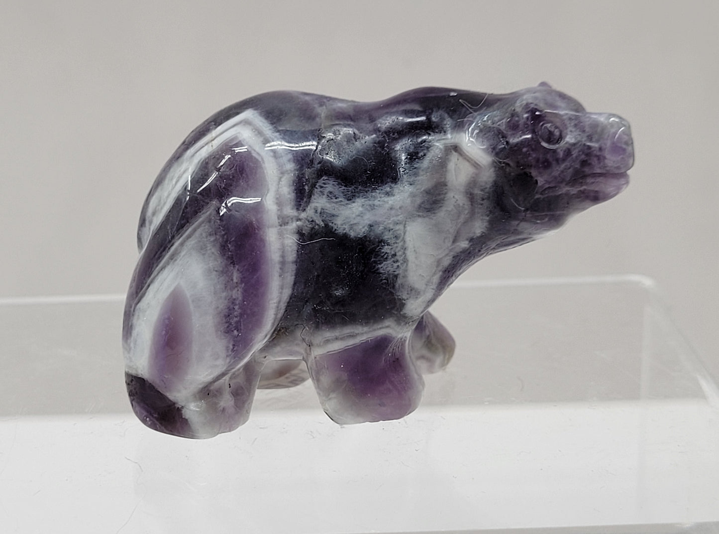 Bear carving - Dream Amethyst (small)