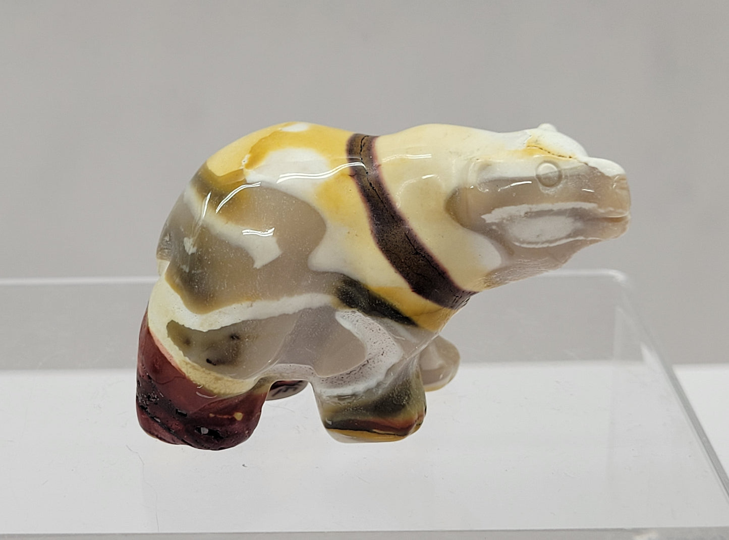Bear carving - Mookaite (small)