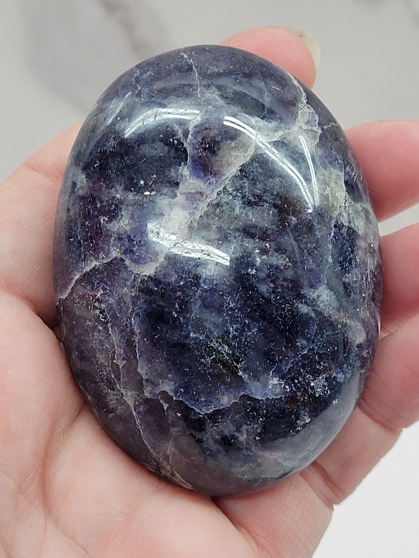Iolite/Cordierite palm
