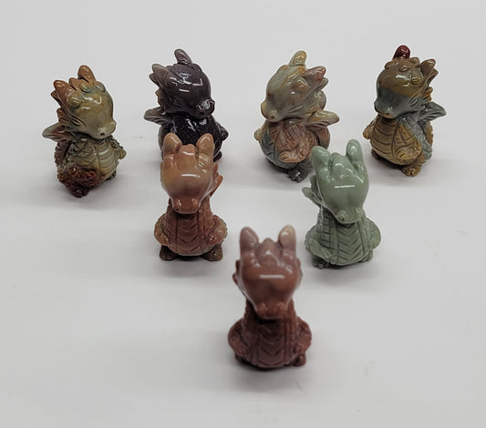 Alashan Agate mini carving - Dragon
