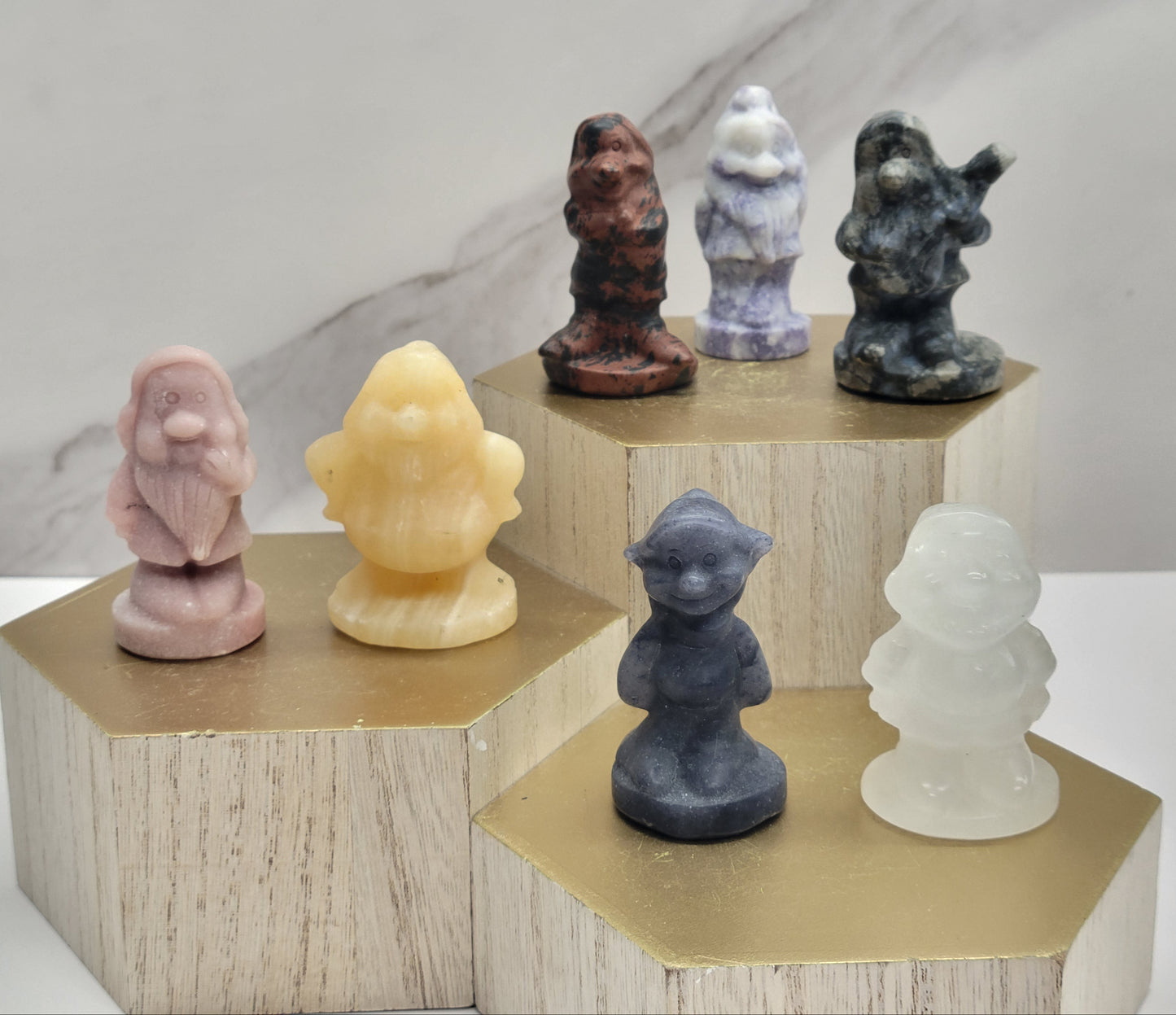 7 dwarfs carving set