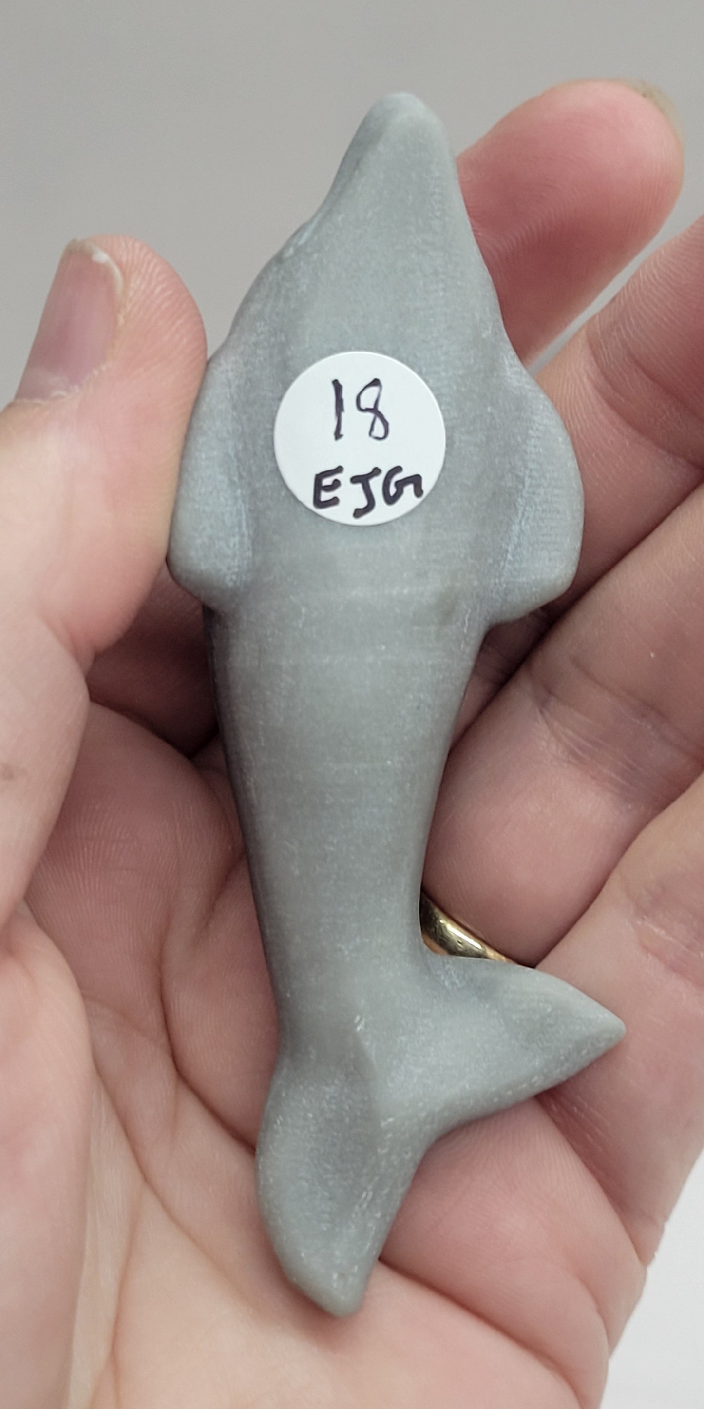 Dolphin carving (M)