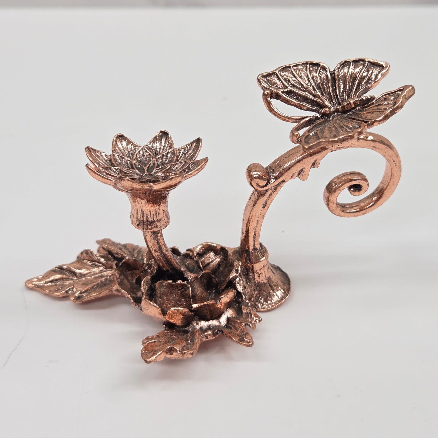 Sphere stand - metal Butterfly