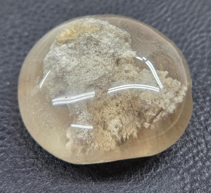 Brazilian Garden Quartz lens