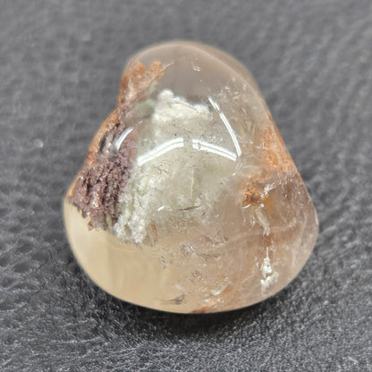 Brazilian Garden Quartz lens