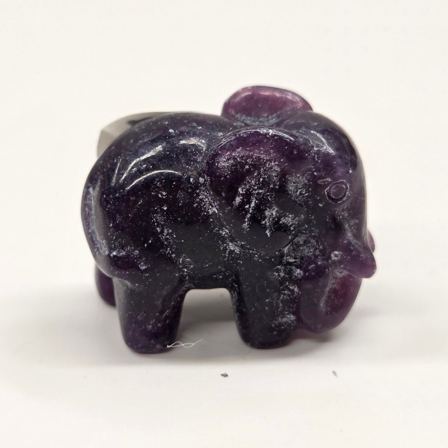 Elephant carvings - trunk down (small)