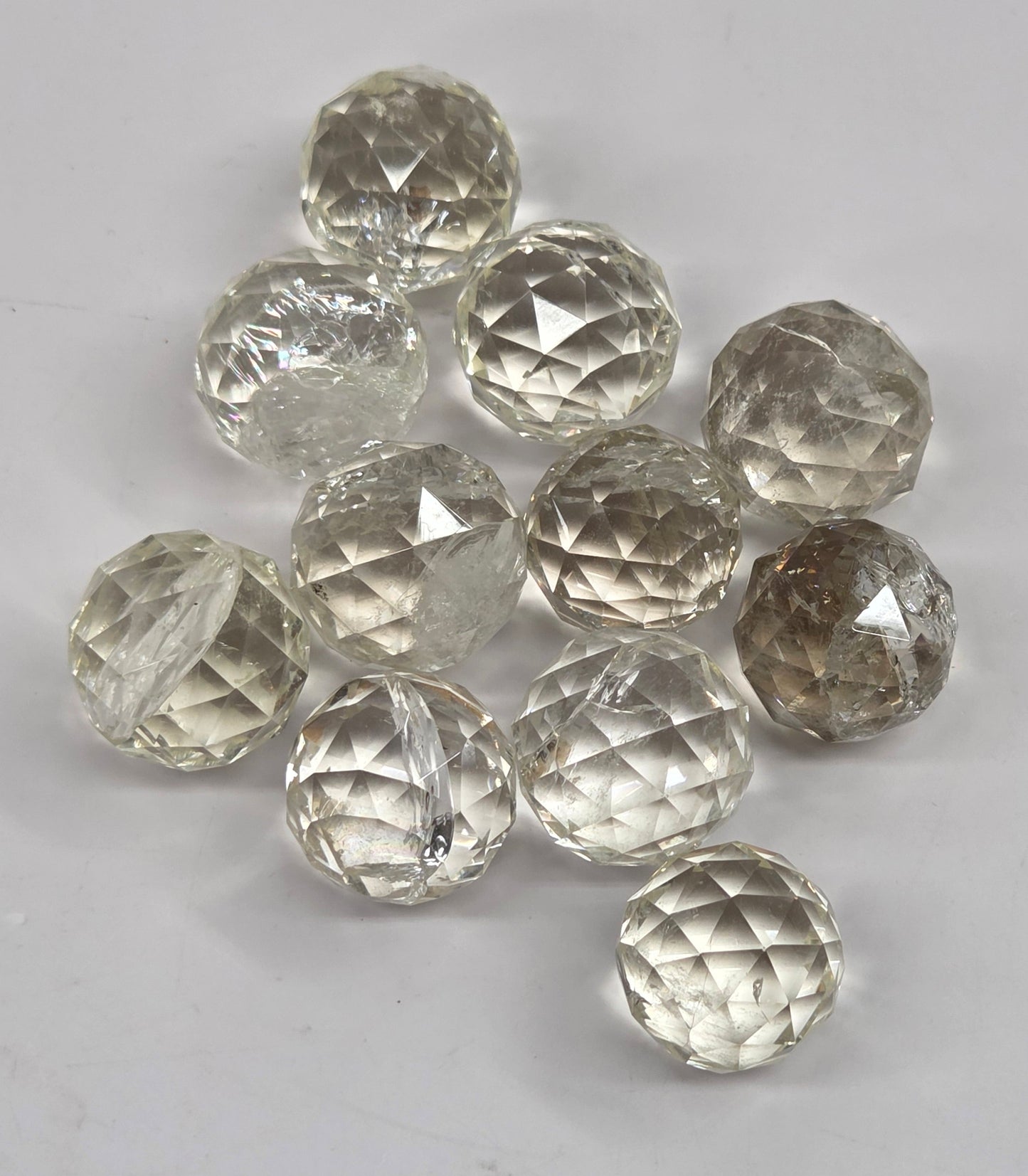 Faceted mini spheres