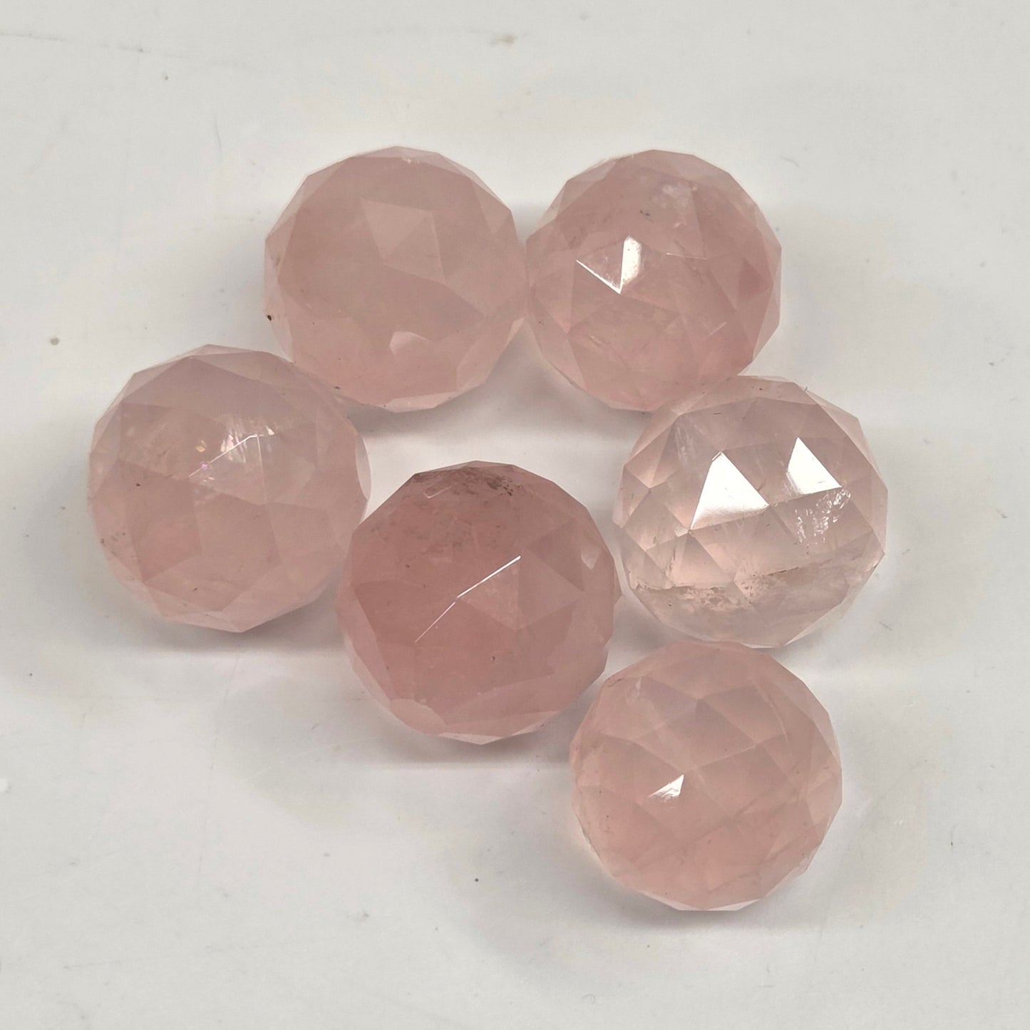 Faceted mini spheres