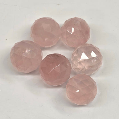Faceted mini spheres