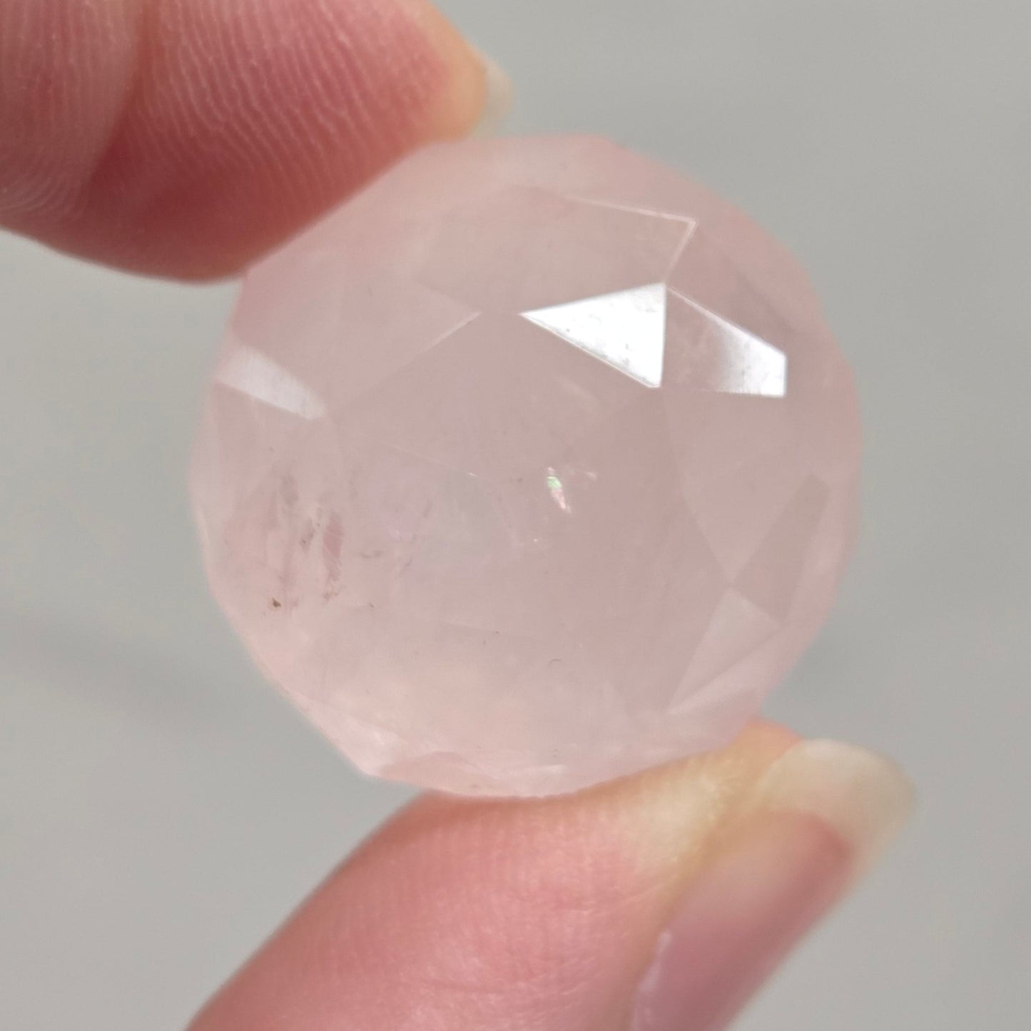 Faceted mini spheres