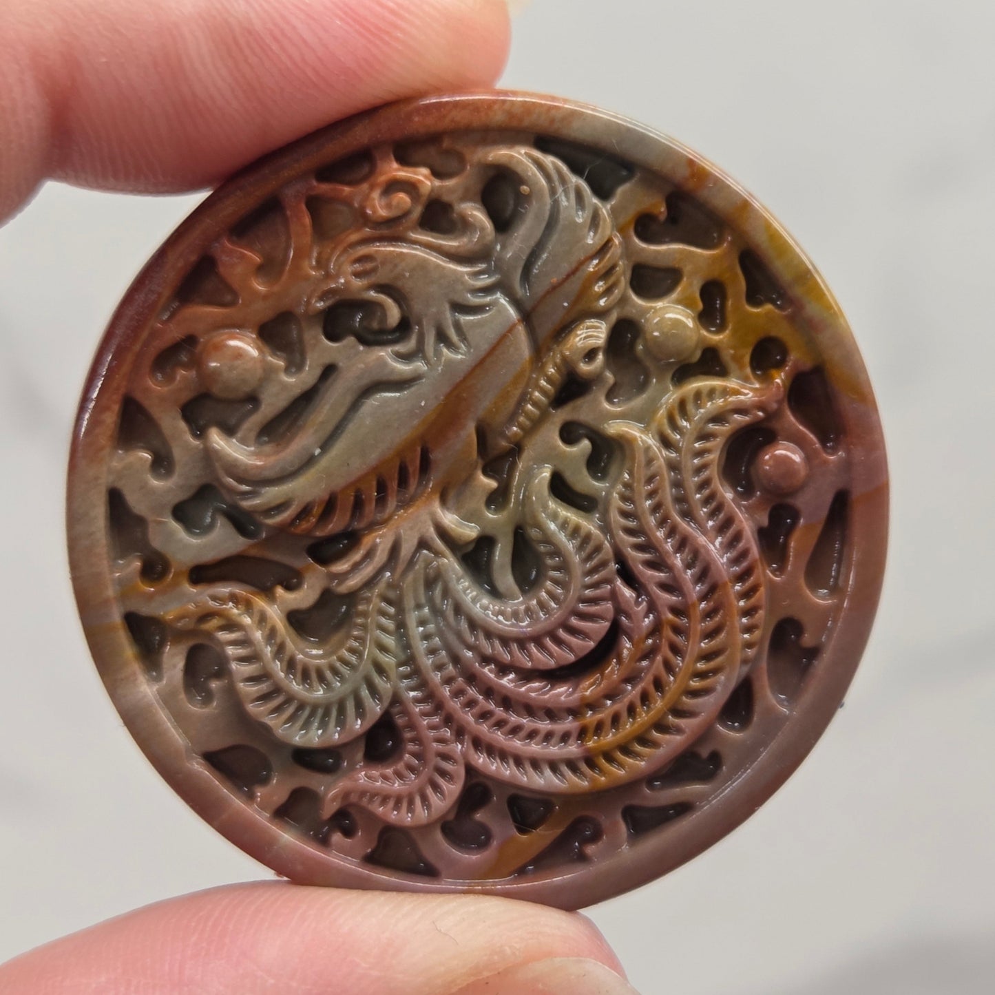 Alashan Agate mini carving - Phoenix coin