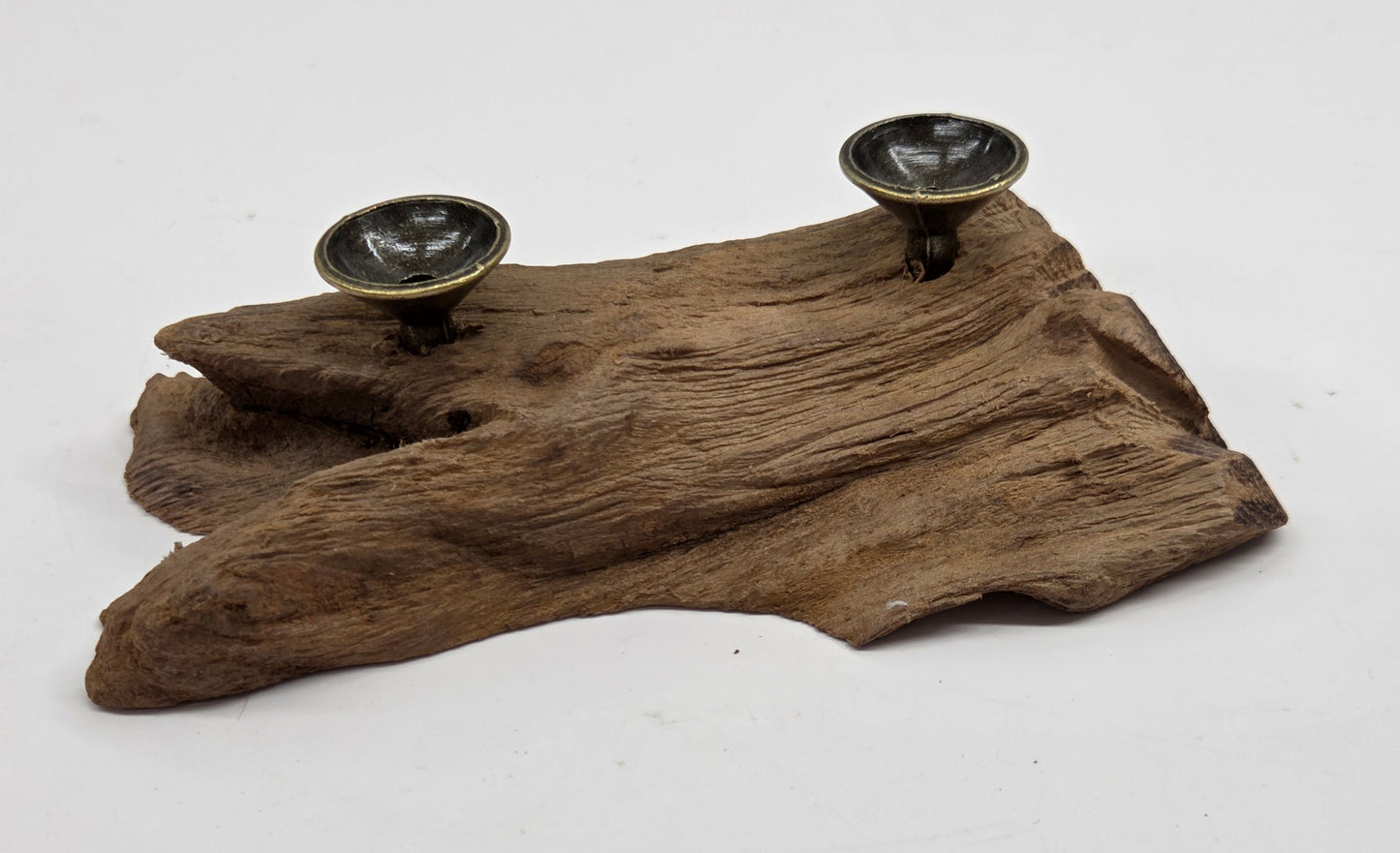 Driftwood sphere holder