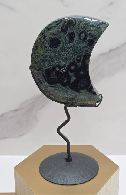 Kambaba moon