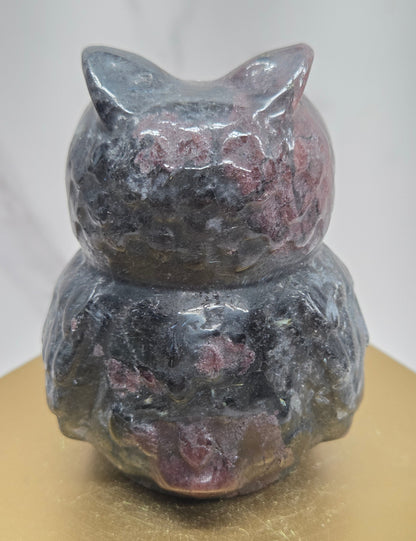 Owl carving large - Garnet