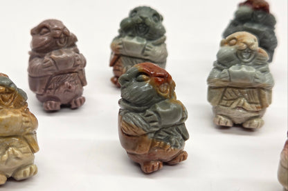 Alashan Agate mini carving - Hamster/Woodchuck