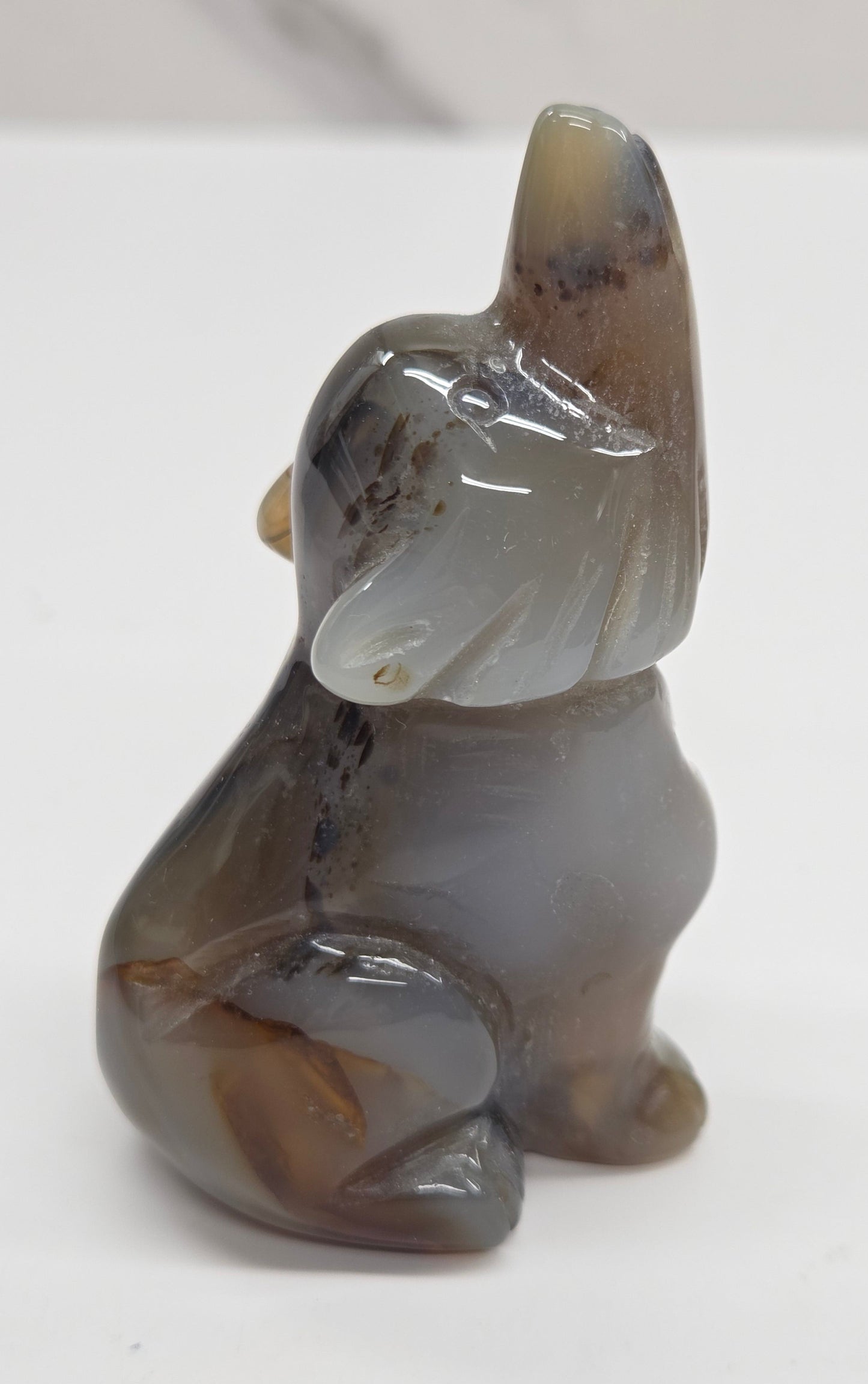 Agate wolf carving (M/L)