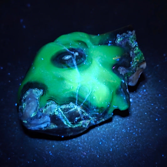 Volcano Agate heart