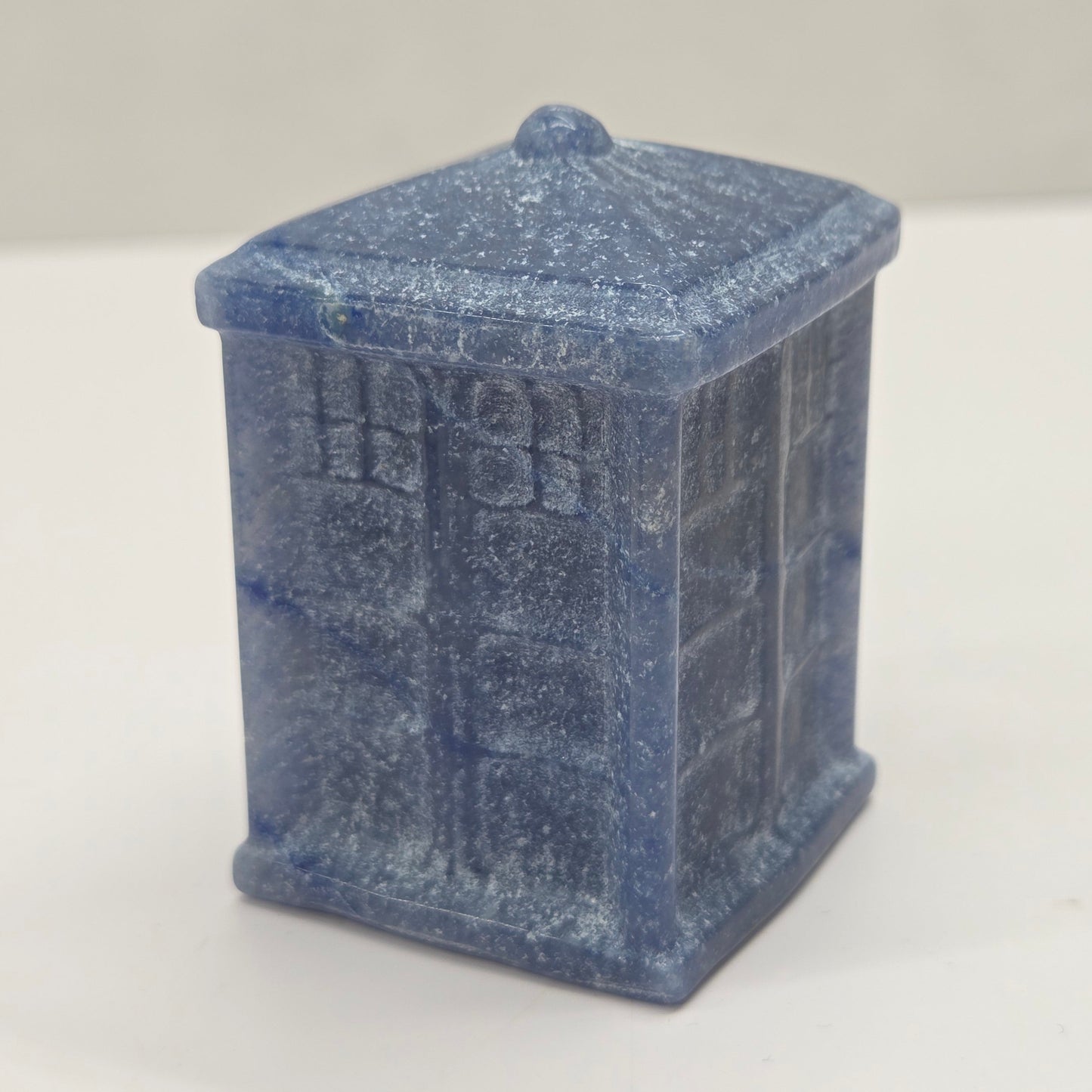 Tardis (Dr. Who) carving